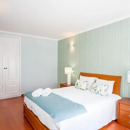 London Old Town * Albufeira